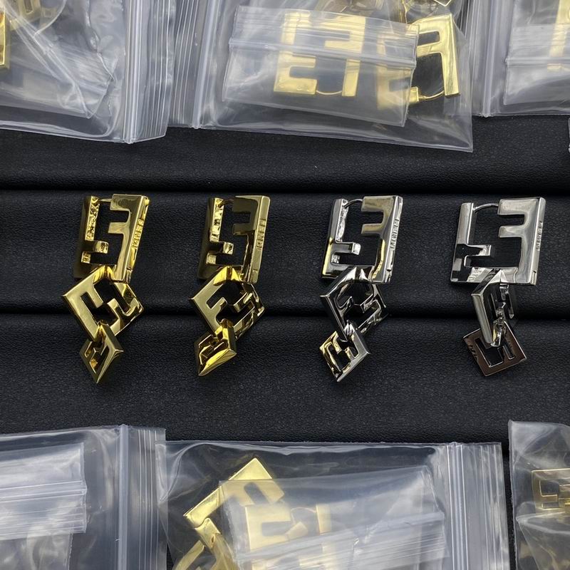 Fendi earring 12lyr52